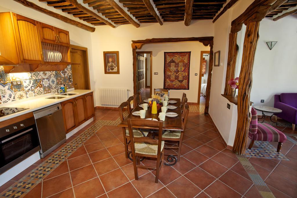 Casa Carole - 3 Bedroom Luxury Apartment Bubión Стая снимка